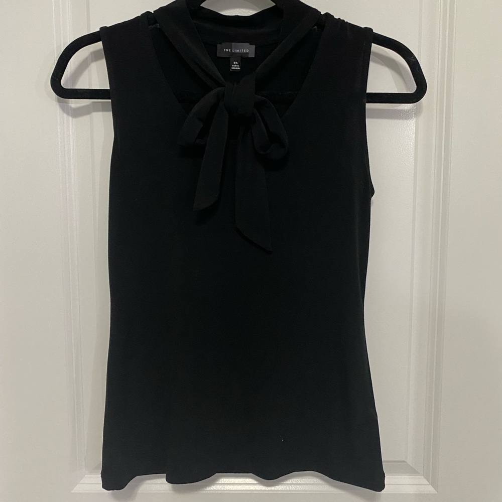 Sleeveless Black Neck Tied Bow Blouse